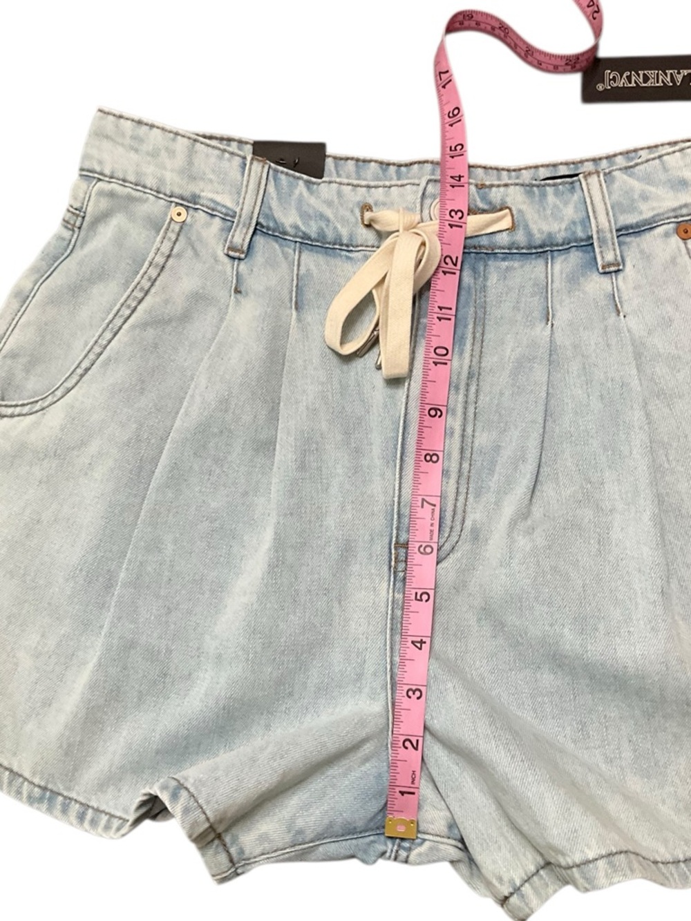BLANK NYC Women’s Denim Shorts Light Wash Denim Drawstring Shorts Size 30 NWT - Picture 8 of 13